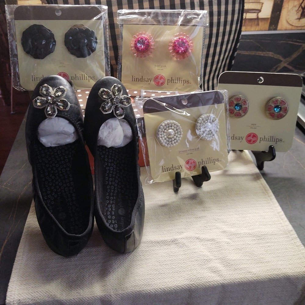 Lindsay Phillips "LIZ" Leather Ballet Flat w 5 sets of Decorative Snaps